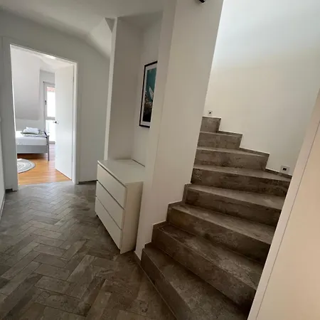 Modernes Stadthaus - Perfekt Fuer Business Projektteams & Familien Apartmán