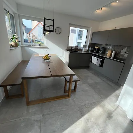 Apartmán Modernes Stadthaus - Perfekt Fuer Business Projektteams & Familien